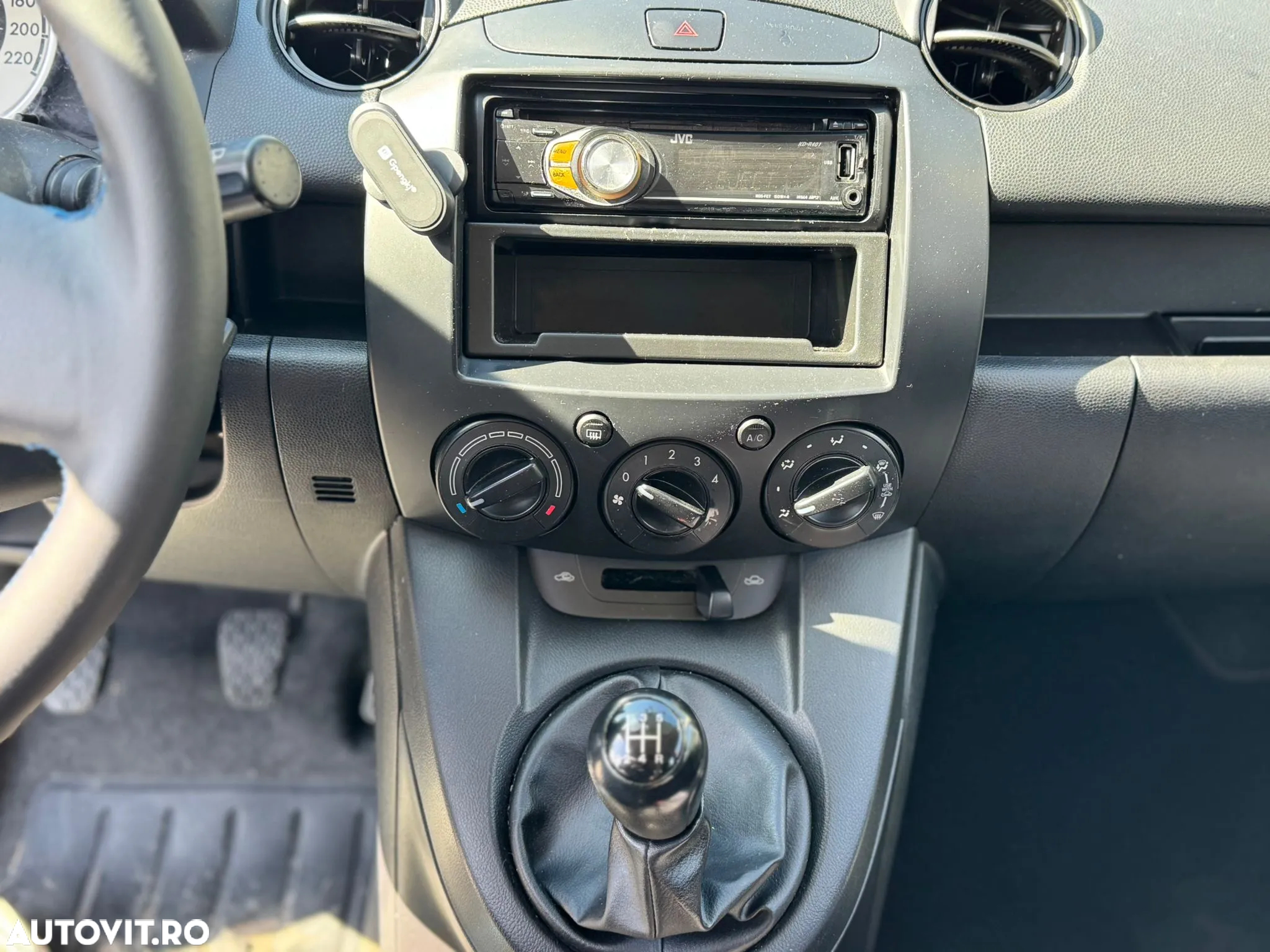 Mazda 2 1.3i CE Pro - 14