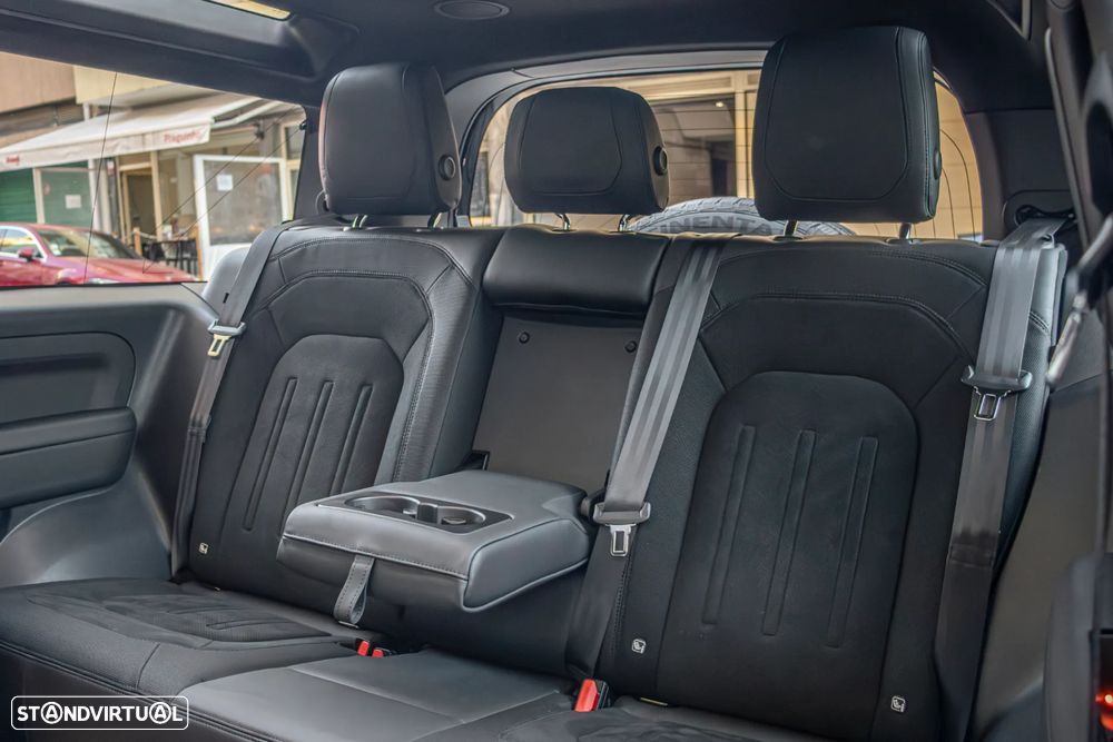 Land Rover Defender - 38