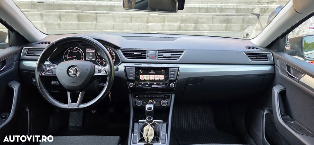 Skoda Superb 2.0 TDI Ambition - 38