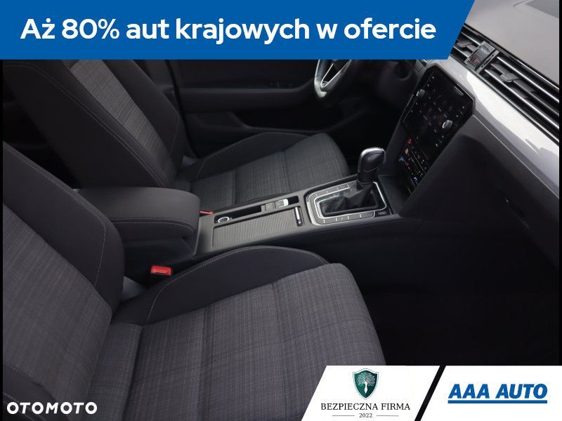 Volkswagen Passat Variant - 10