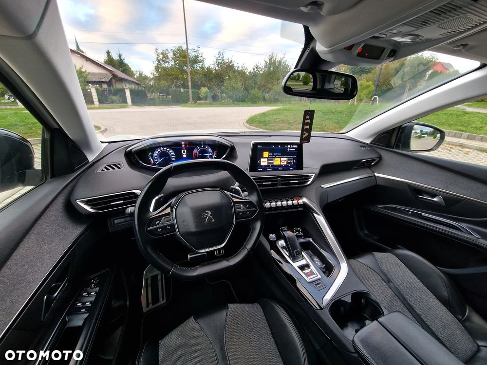 Peugeot 5008 1.6 PureTech Allure S&S EAT8 - 22