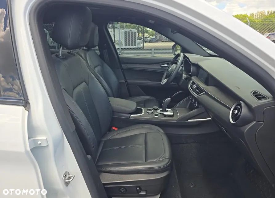 Alfa Romeo Stelvio 2.0 Turbo TI Q4 - 11