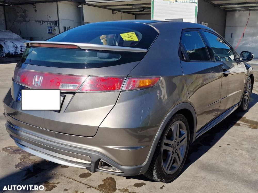 Honda Civic 1.8 TypeS Plus - 18