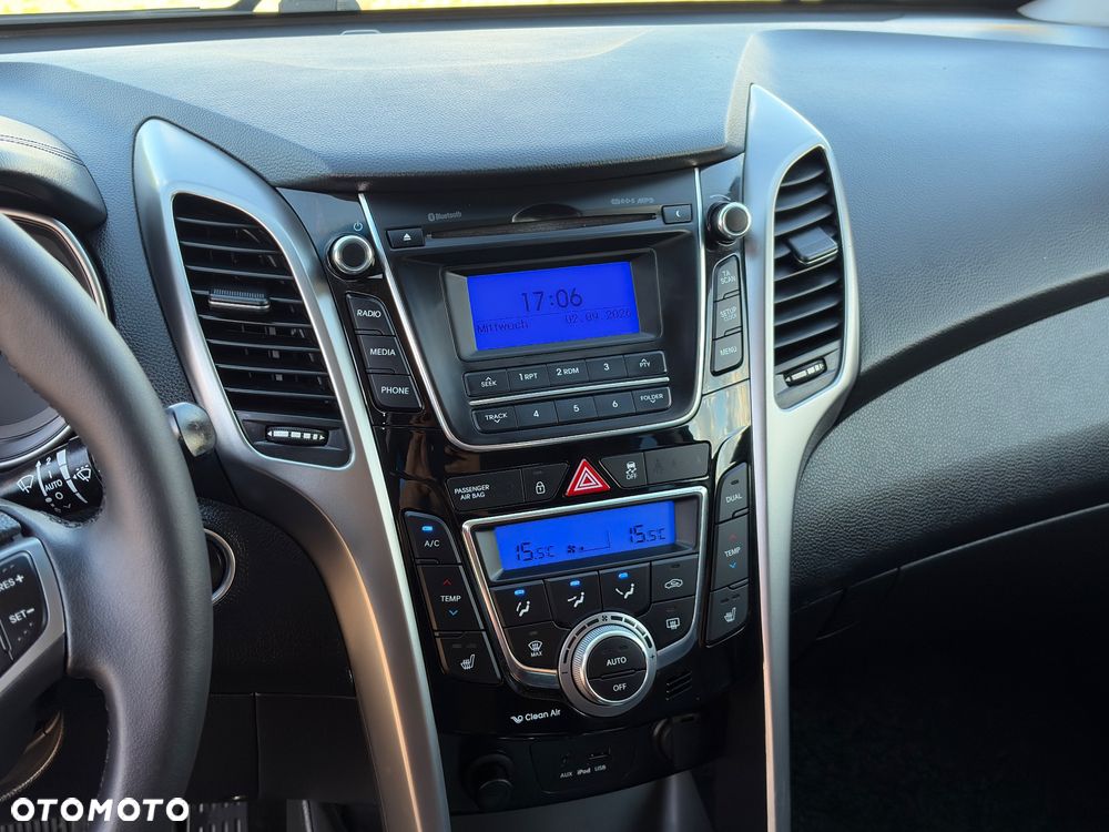 Hyundai i30 blue 1.6 CRDi DCT Style - 25