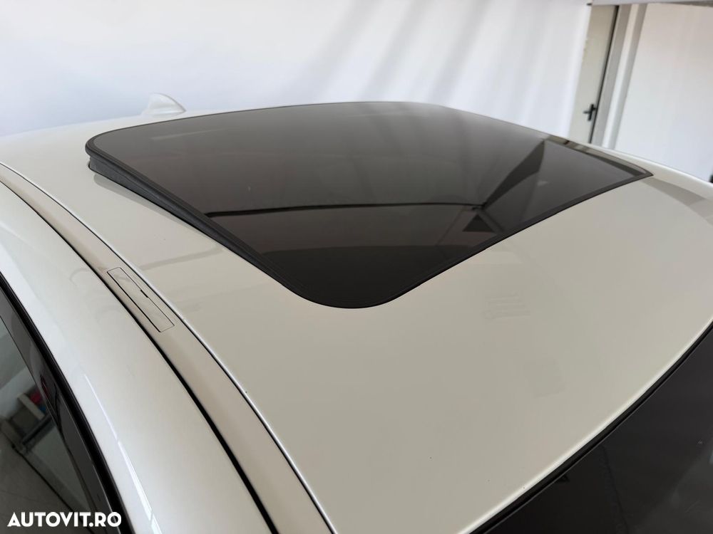 BMW Seria 3 320d Aut. M Sport - 7