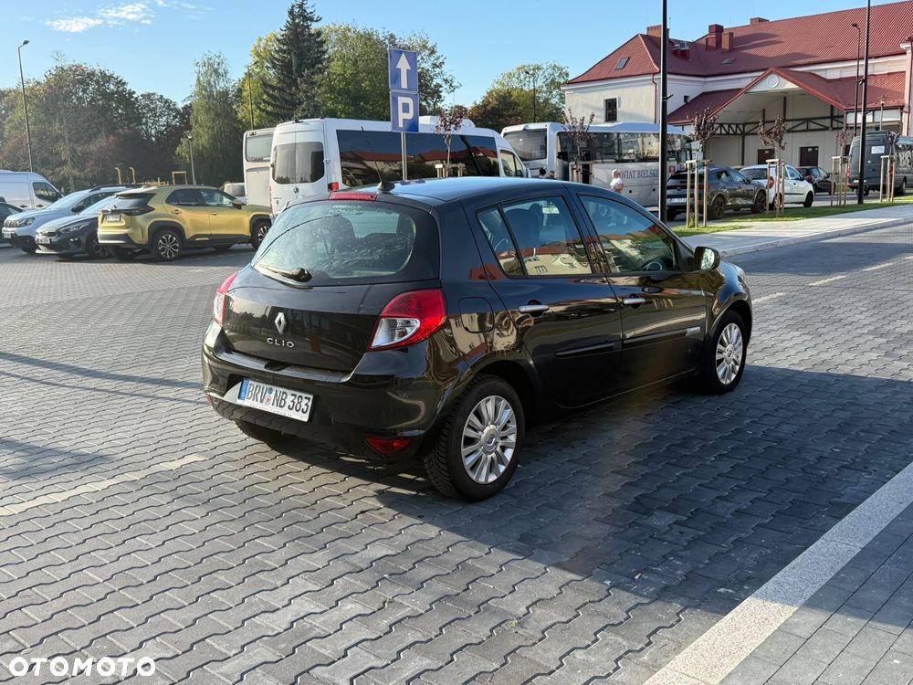 Renault Clio - 5