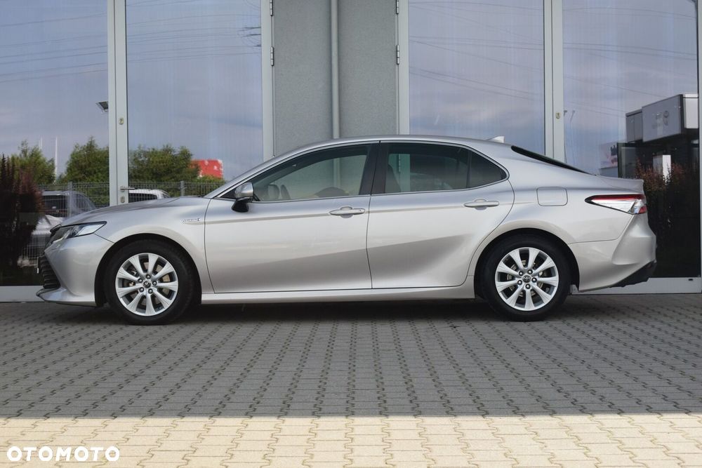 Toyota Camry 2.5 Hybrid Comfort CVT - 6