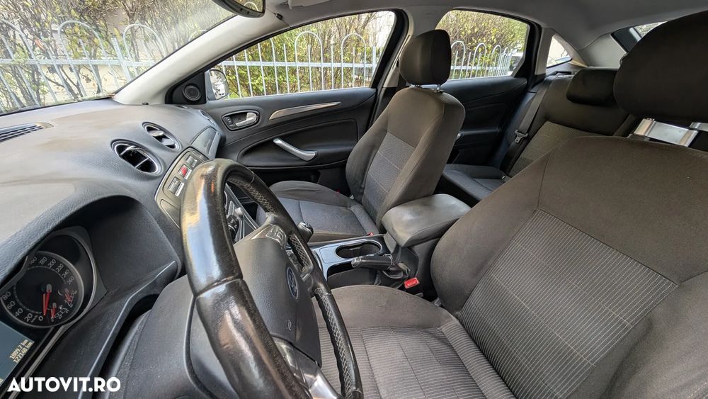 Ford Mondeo 2.0 TDCI Titanium - 18