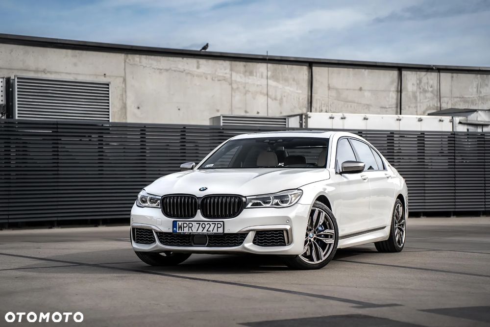 BMW Seria 7 M760Li xDrive - 14