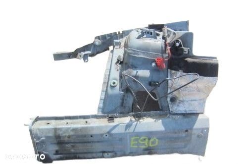 BMW E90 E91 ĆWIARTKA PRZEDNIA PODŁUŻNICA PRAWA - 1