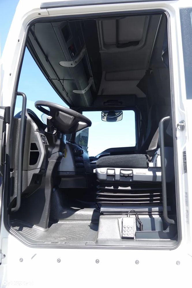 MAN TGX 18.440 / 2017 / OPONY 100 % / EURO 6 / - 24