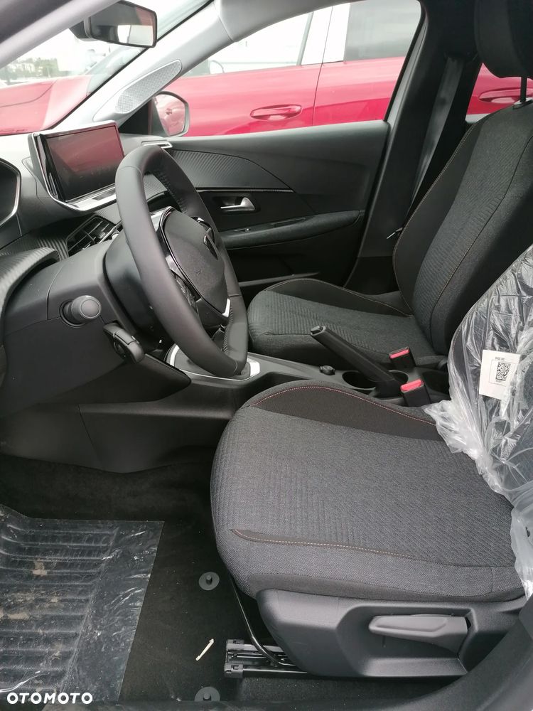 Peugeot 208 - 7