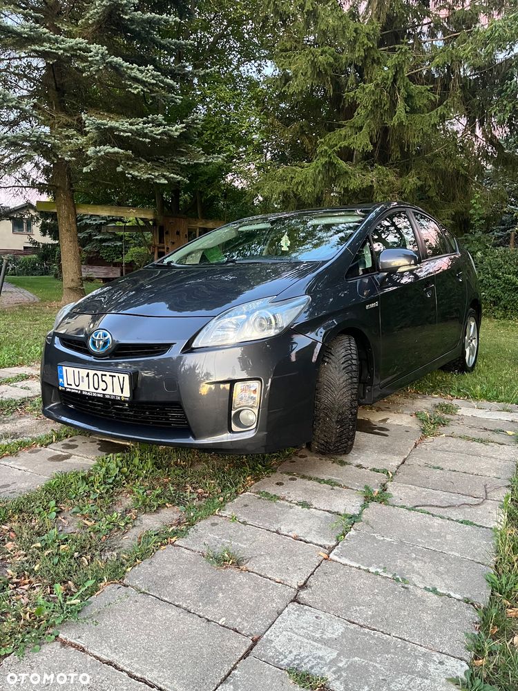 Toyota Prius (Hybrid) - 1