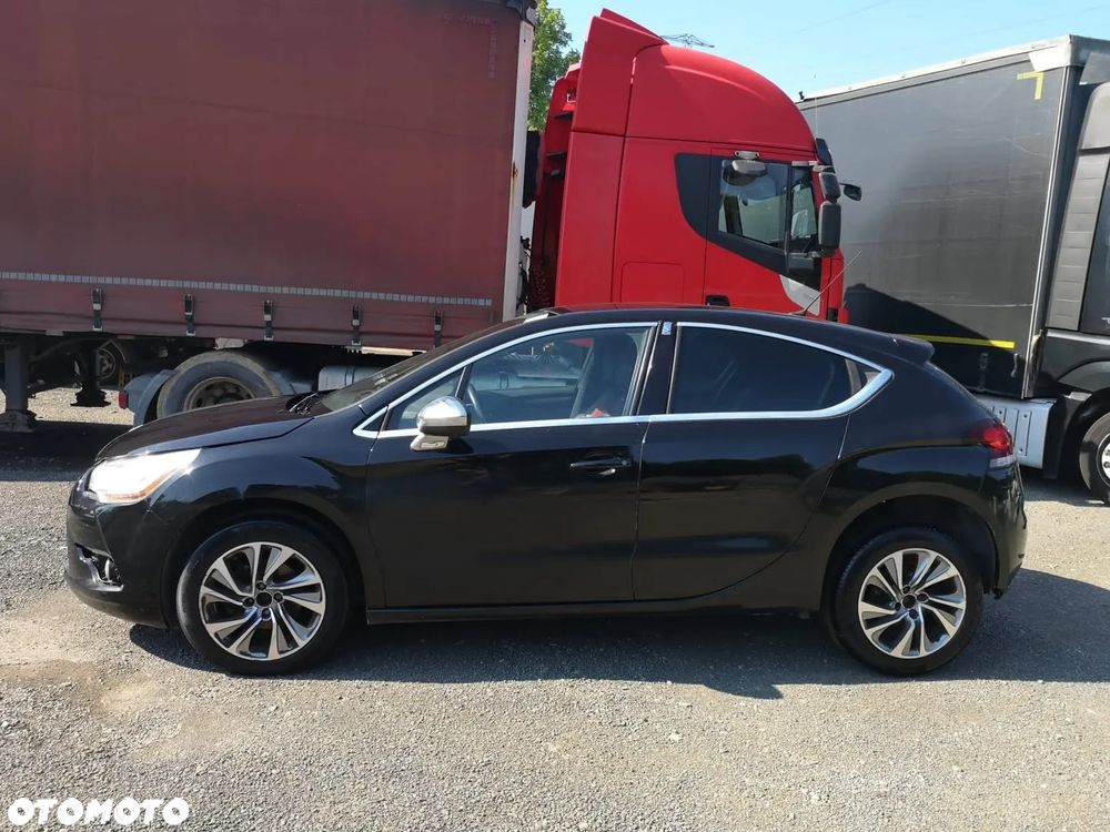 Citroën DS4 1.6 HDi SoChic - 14