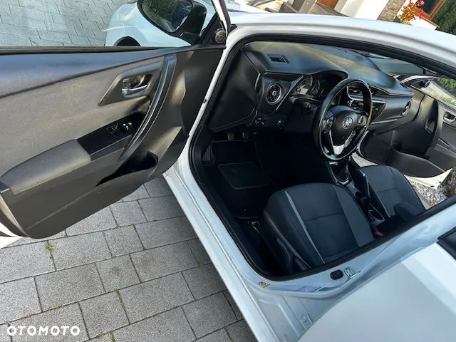 Toyota Auris 1.33 VVT-i Active - 17