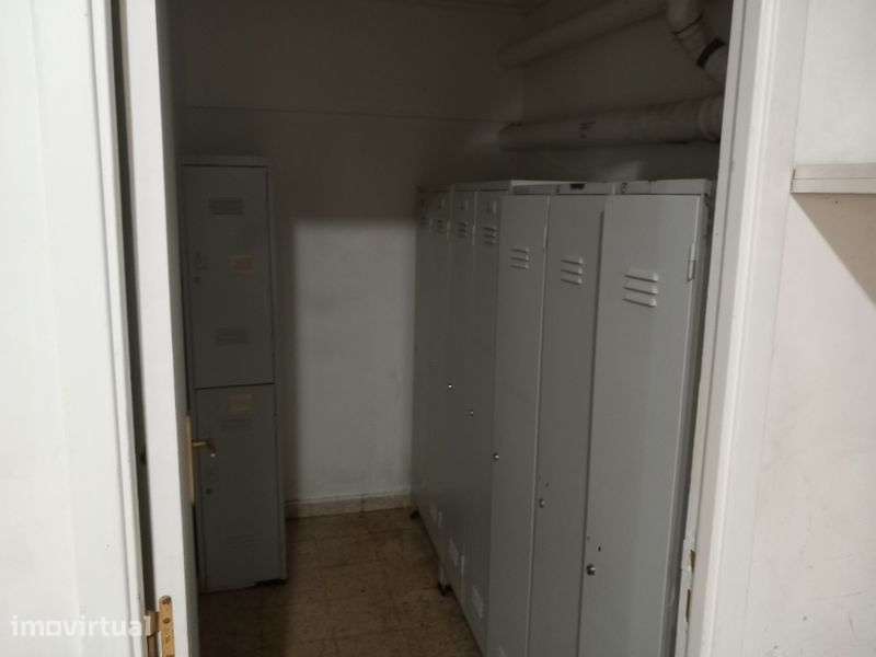 Vende-se Espaço Comercial, Quarteira A 70 Metros da Praia - Grande imagem: 5/12