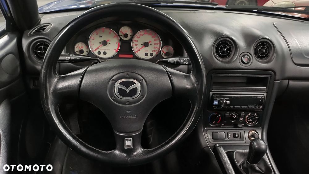 Mazda MX-5 1.9i 16V - 14