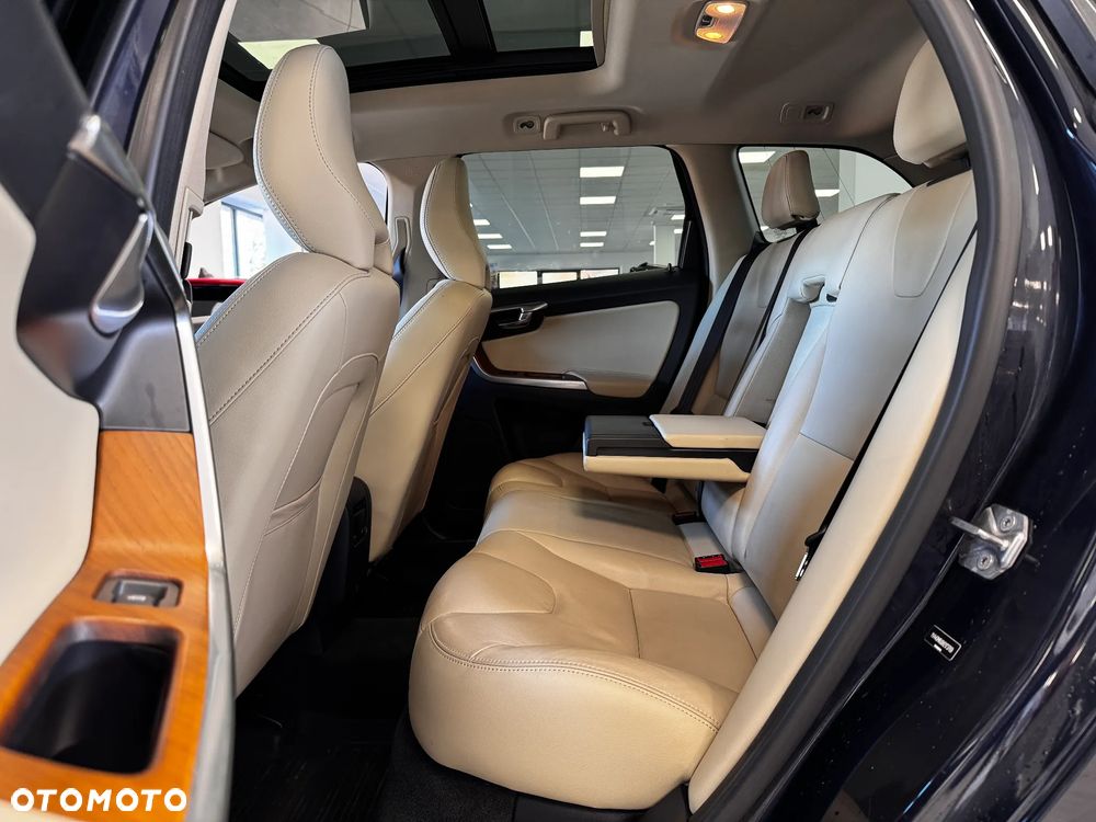 Volvo XC 60 T5 AWD Geartronic Linje Inscription - 9