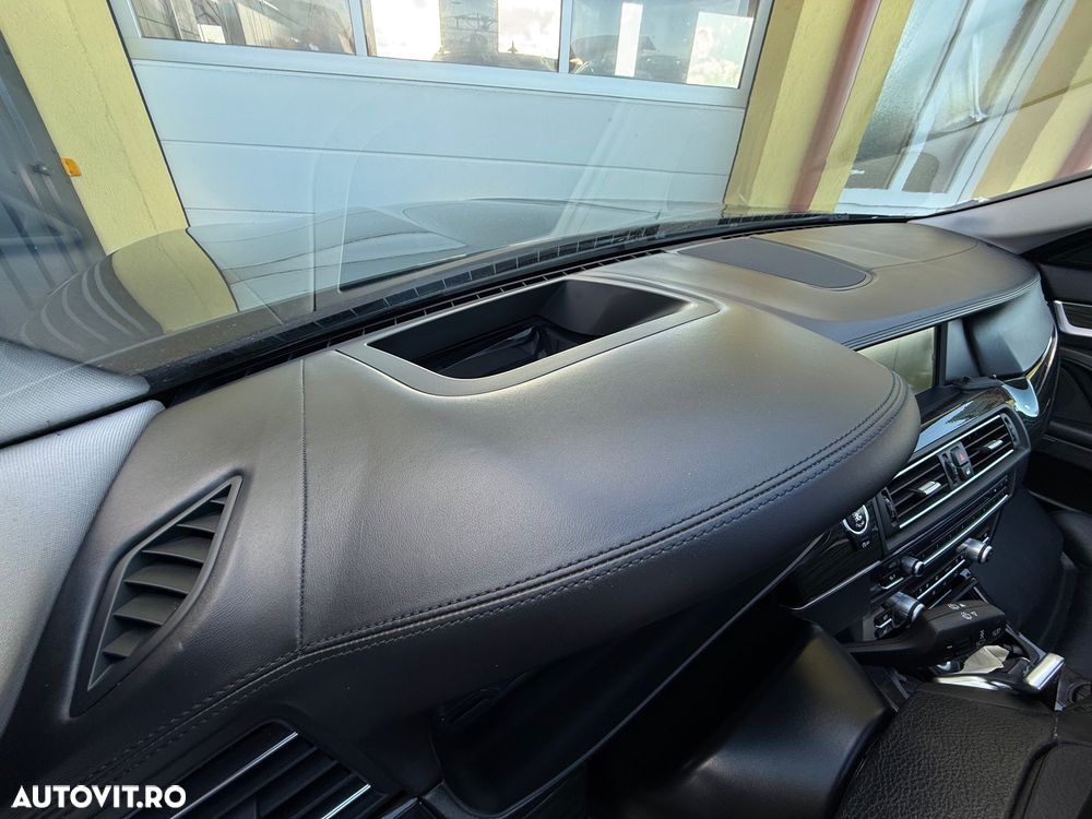 BMW Seria 5 525d xDrive Aut. - 28