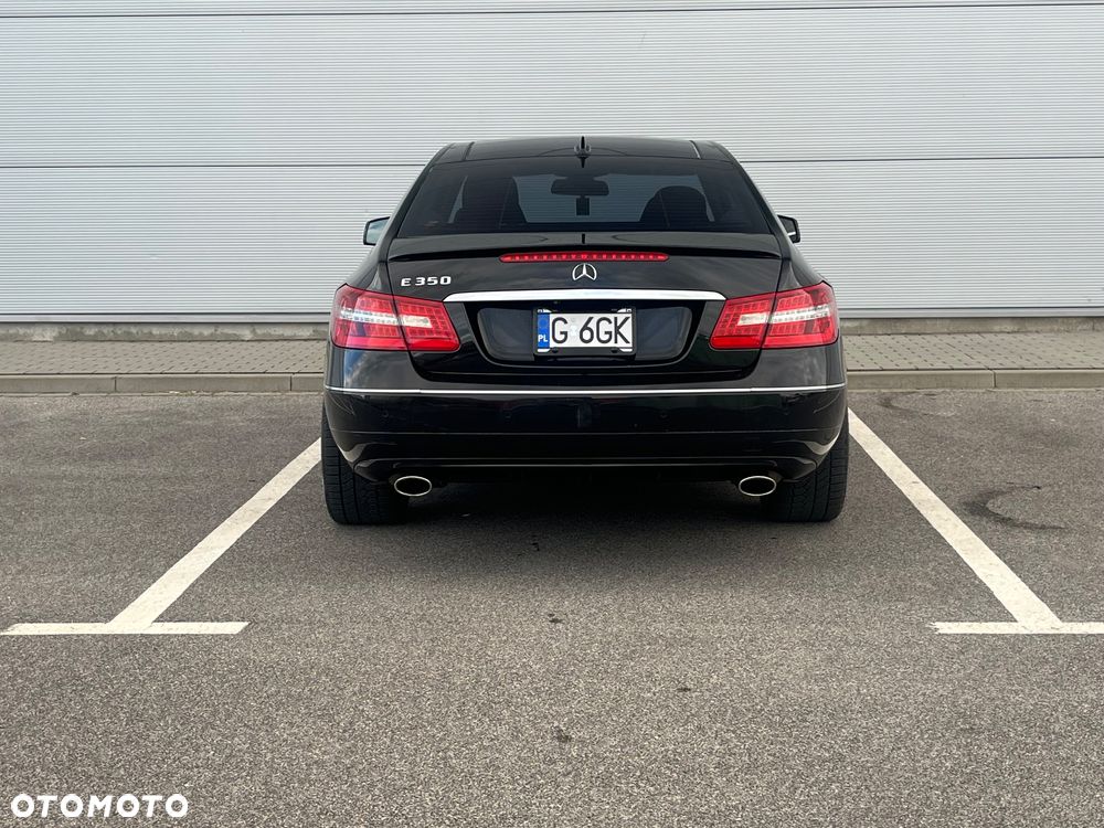 Mercedes-Benz Klasa E 350 BlueEFFICIENCY 7G-TRONIC Elegance - 4