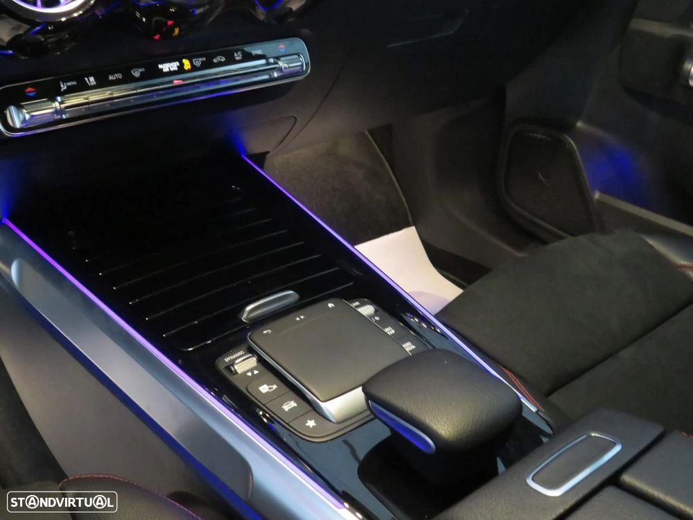 Mercedes-Benz GLB 200 d AMG Line - 11