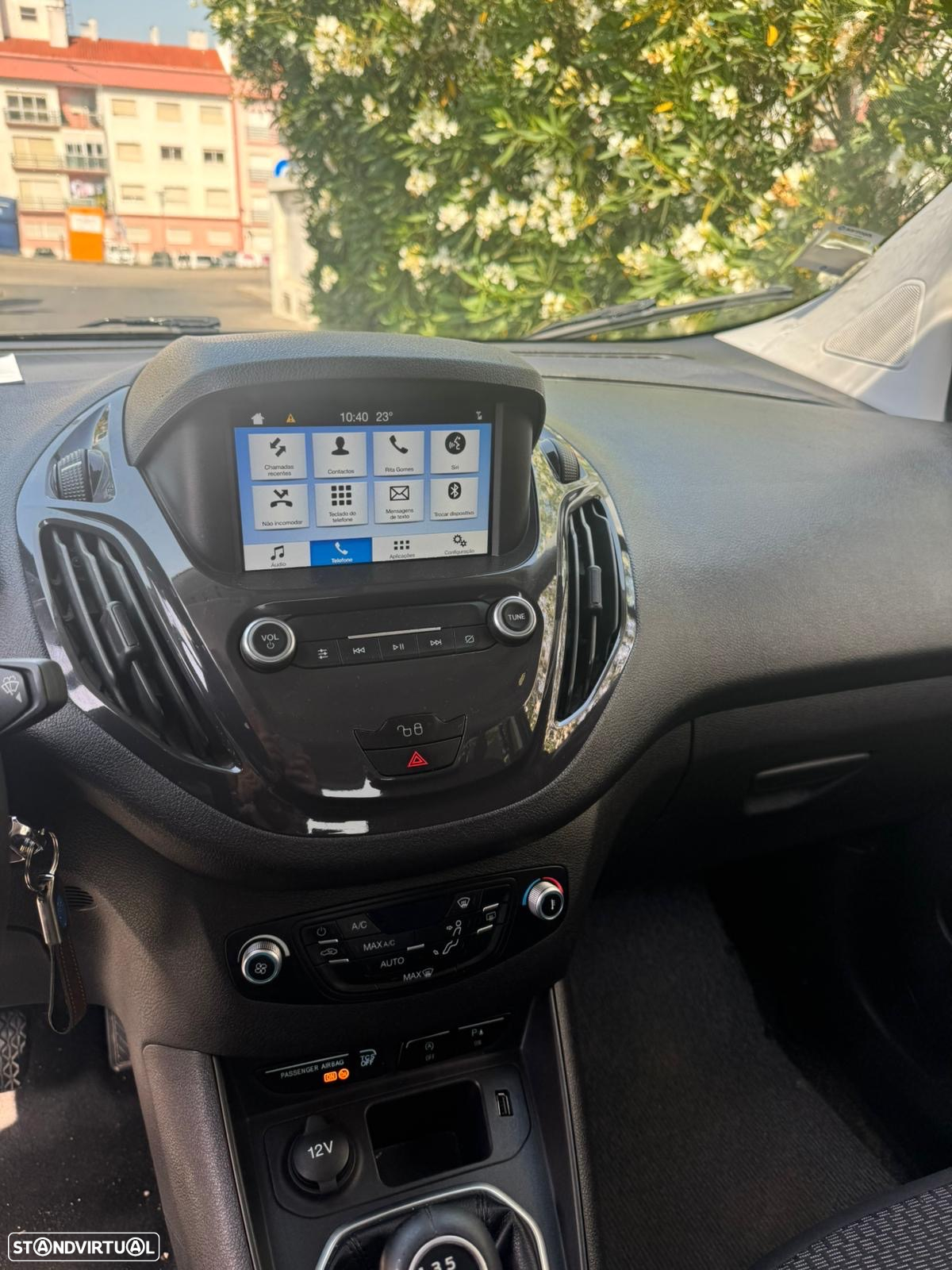 Ford Tourneo Courier 1.0 EcoBoost Titanium - 10