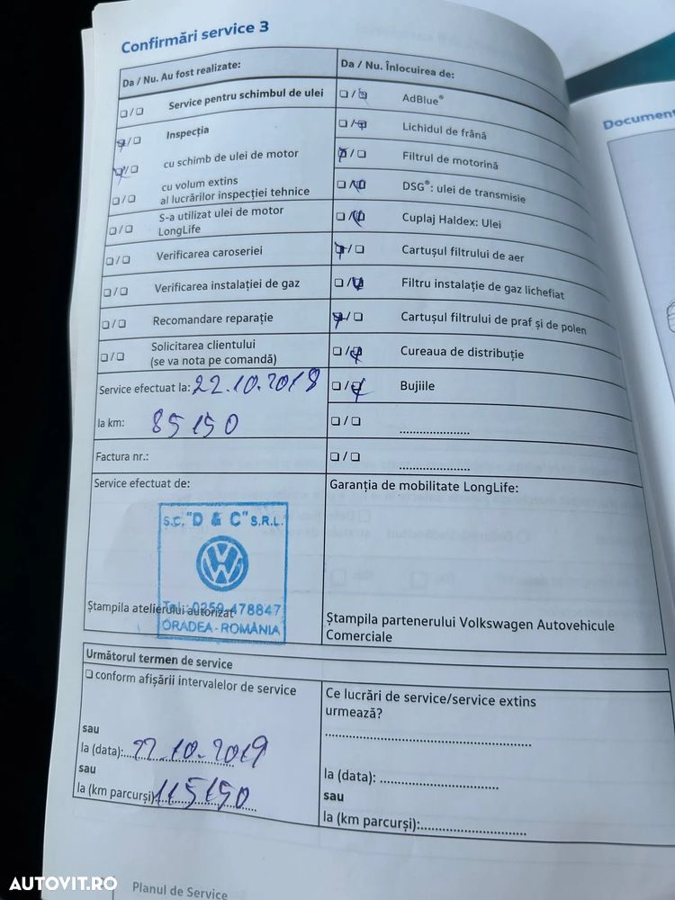 Volkswagen Caravelle - 19
