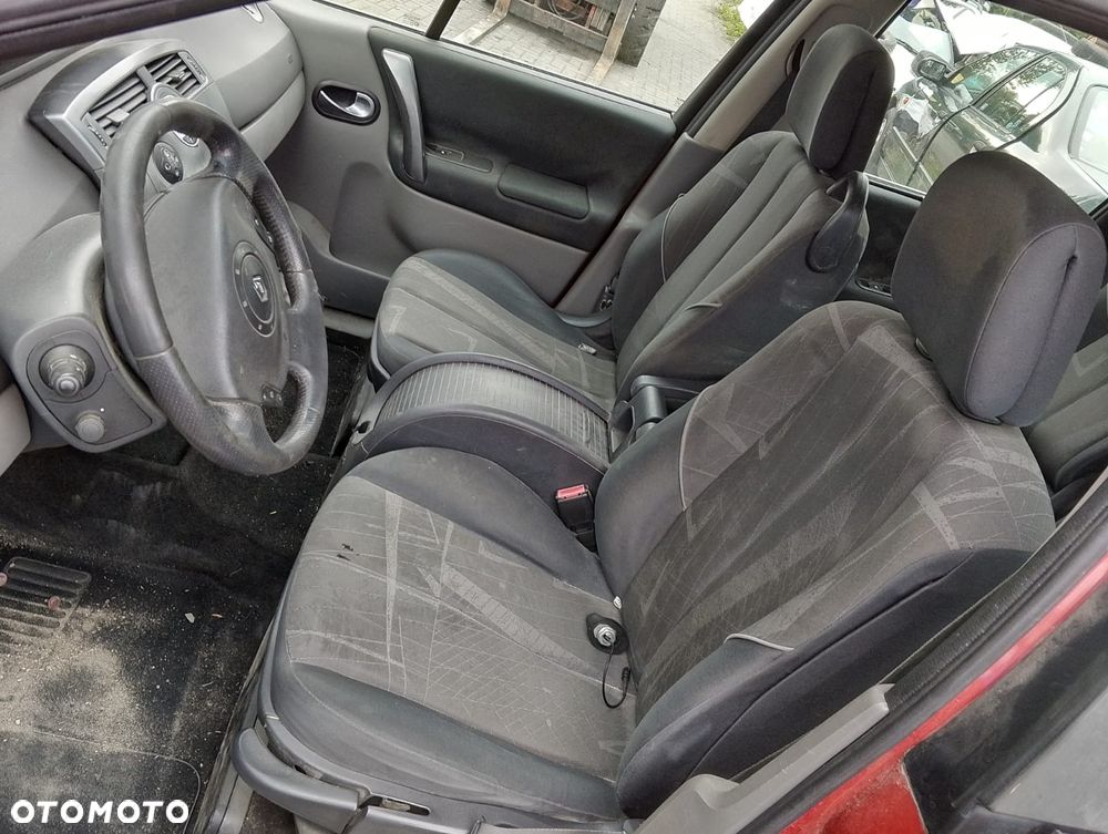 Renault Megane Grand Scenic II (03-06r.) 2.0B 134KM. Silnik F4R 770 ; F4R 771  Skrzynia ND0 015  Lakier TEB76 .Cały na części. GWARANCJA !!!  Przód Tył Zestaw Komplet Drzwi Klapa Zderzak Błotnik Maska Grill Atrapa Szyba Pas Lampa Lusterko Boczki Fotel Kanapa Kokpit Deska Rozdzielcza Przełącznik Włącznik Sterownik Przewody Wiązka Instalacja Moduł Komputer Czujnik Listwa Pompa Alternator Wtryski Głowica Rozrusznik Kompresor Sprzęgło Dwumas Silnik Skrzynia ABS Klimatyzacji Paliwa Wspomagania Kolektor Turbina Przepustnica Zawór Chłodnica Koło Hak Belka Sanki Zawieszenie Mcpherson Półoś Amortyzator Wydech Tłumik Zacisk Most - 10