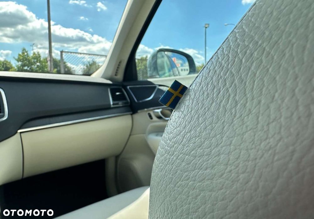 Volvo XC 90 - 33