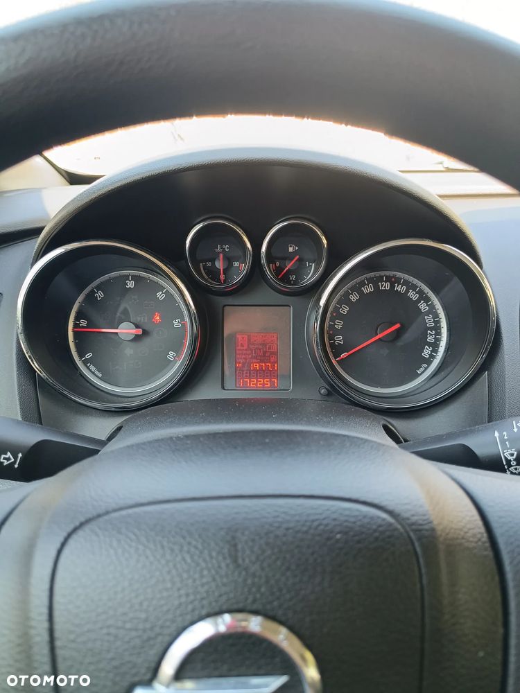 Opel Astra 1.7 CDTI Essentia - 28