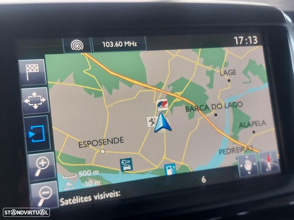 Peugeot 2008 1.2 PureTech Allure - 28