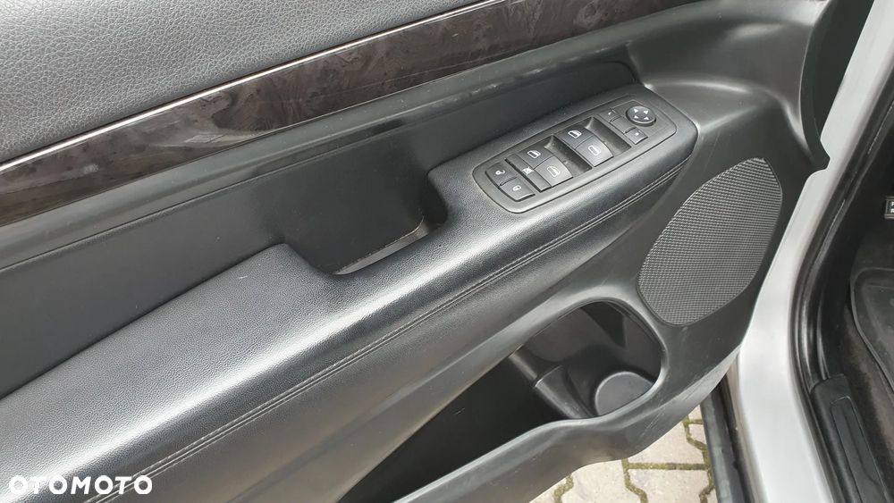 Jeep Grand Cherokee 3.6 V6 Laredo - 8