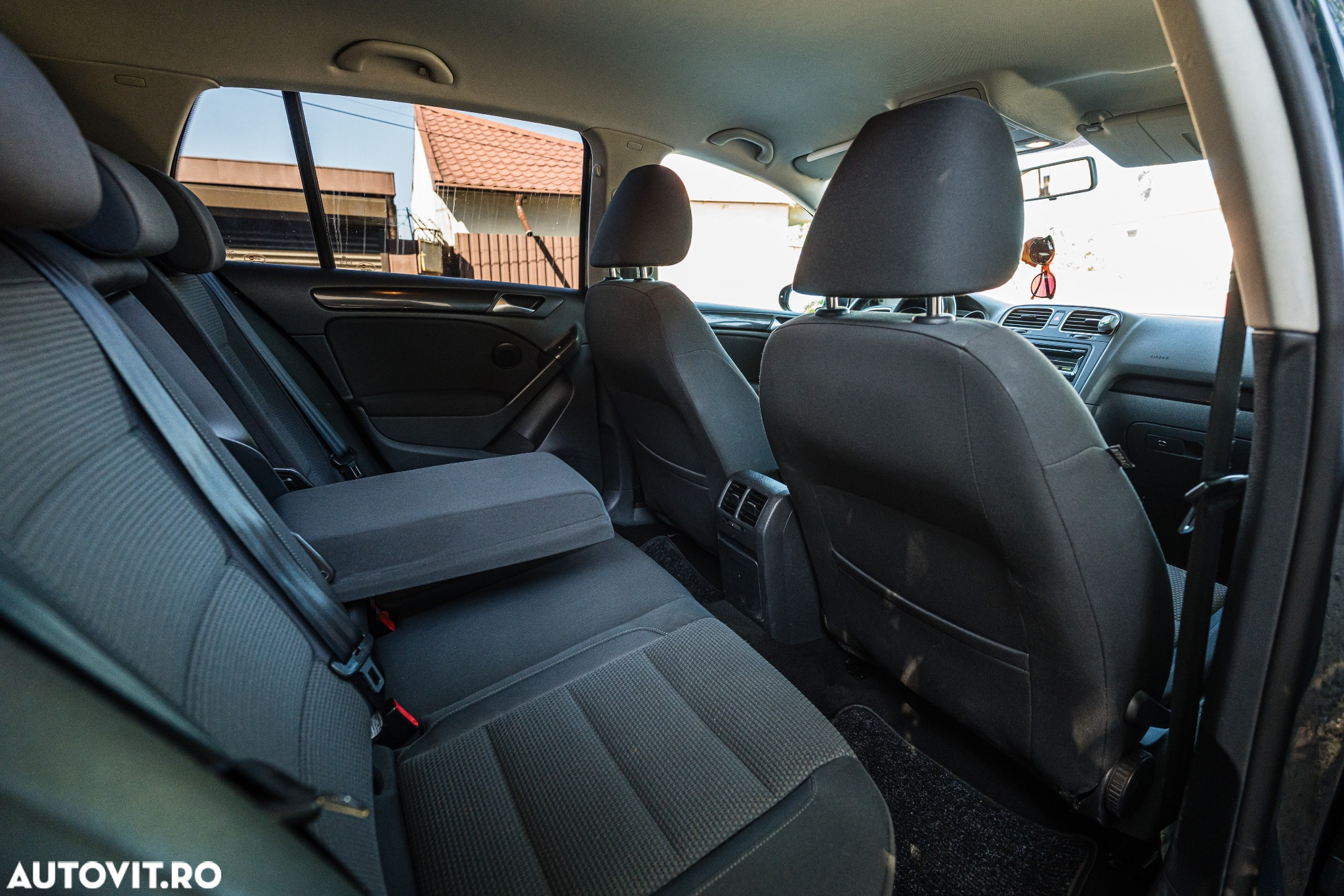 Volkswagen Golf 1.6 TDI BlueMotion Technology Comfortline - 11