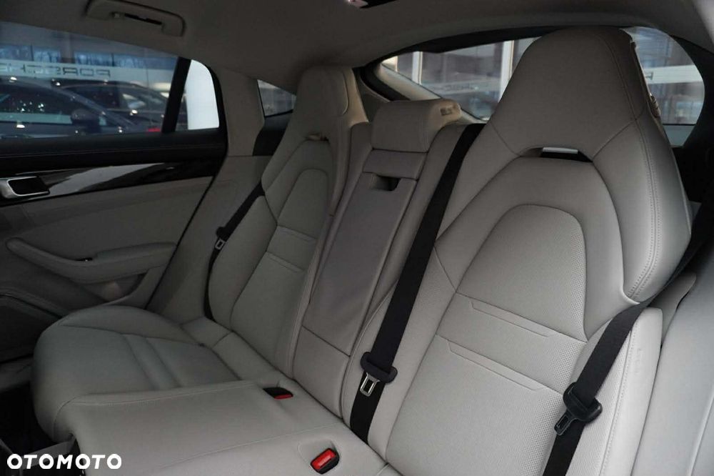 Porsche Panamera 4S E-Hybrid - 33