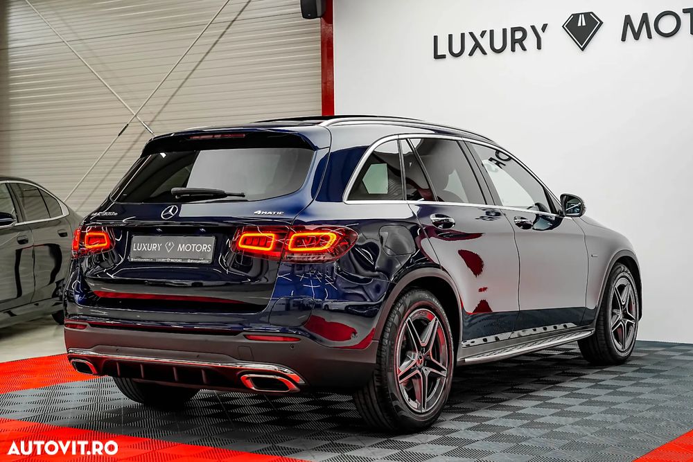 Mercedes-Benz GLC 300 e 4Matic 9G-TRONIC AMG Line Plus - 15