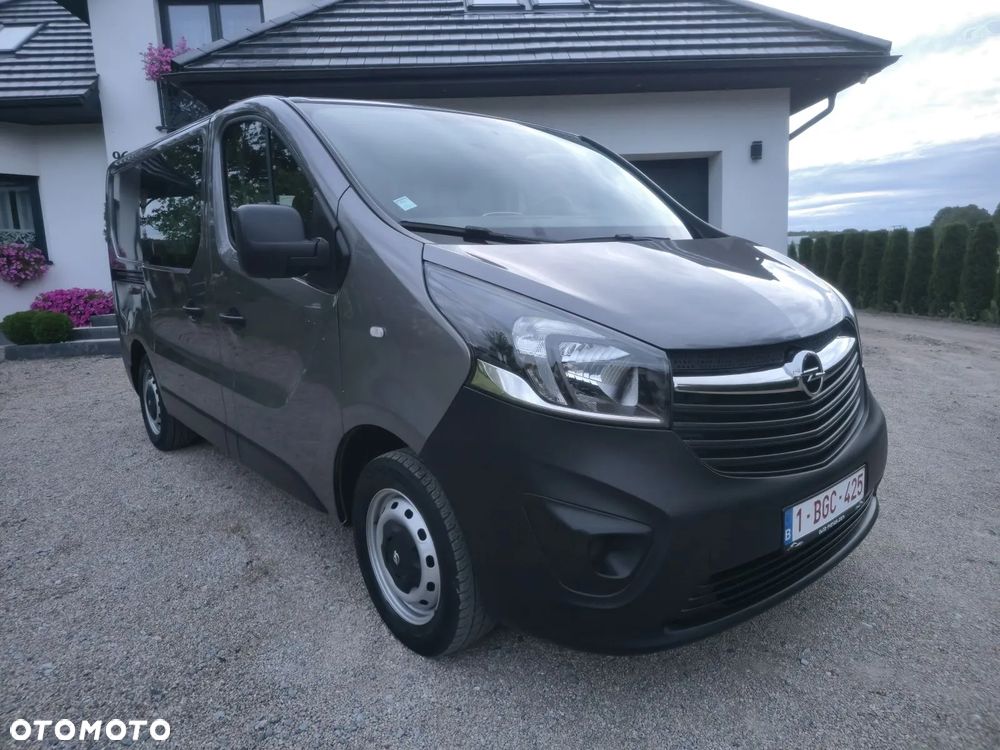 Opel Vivaro - 11