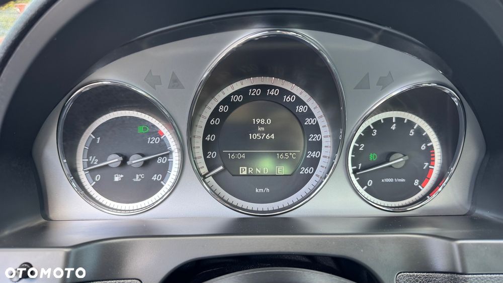 Mercedes-Benz Klasa C 180 CGI Automatik BlueEFFICIENCY Avantgarde - 18