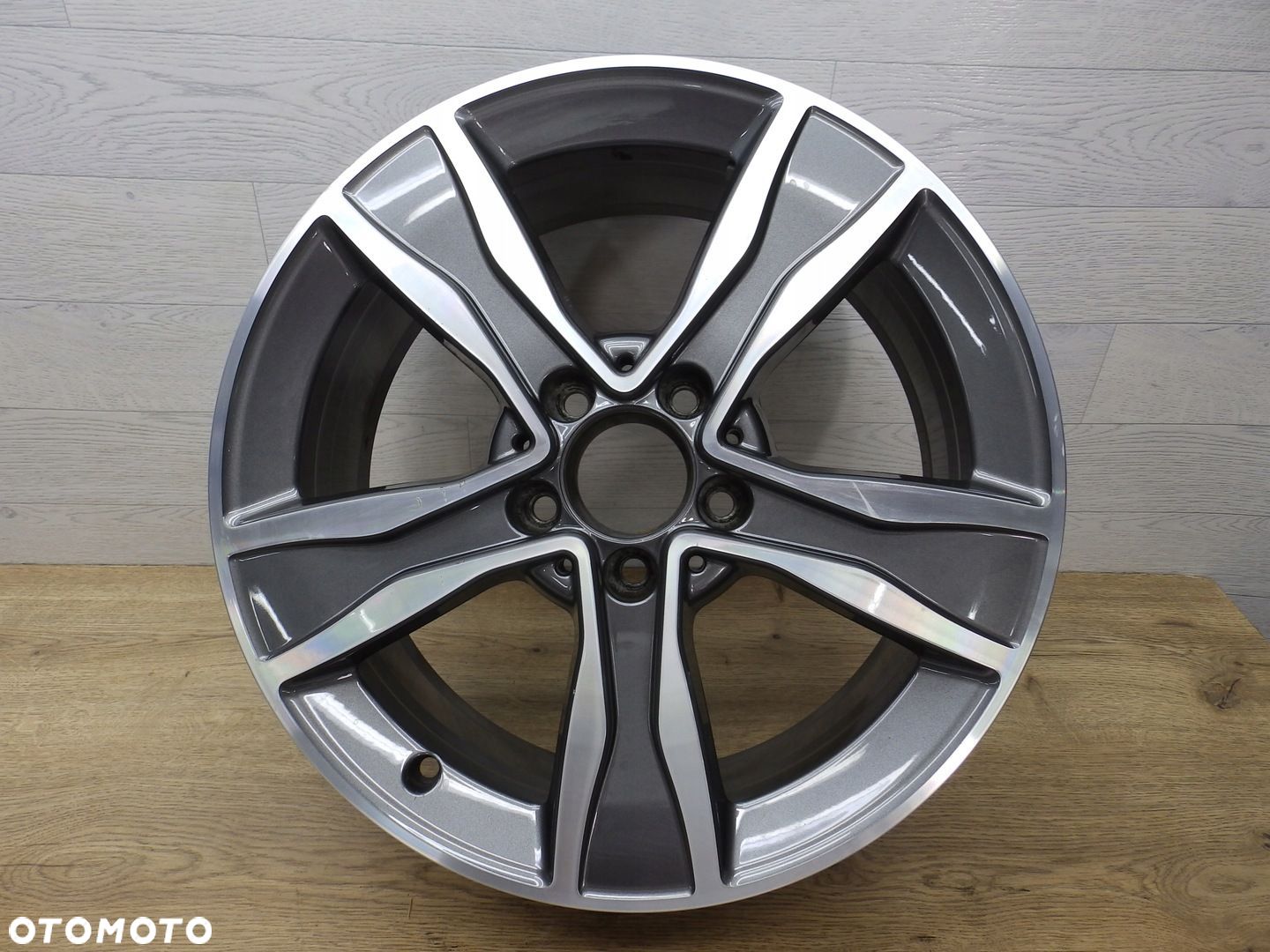 Felga Mercedes C-Klasa A205 7Jx17H2 Et48.5 5x112 - 1