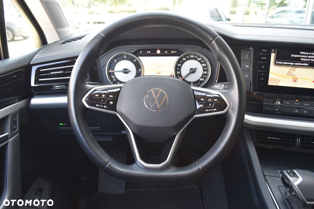 Volkswagen Touareg - 12