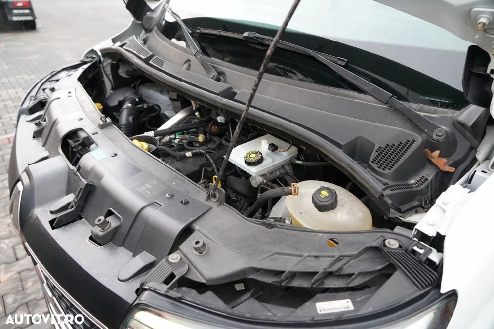 Renault MASTER / CONTAINER / LIFT / MASĂ NETĂ: 3500 KG / 2020 - 32