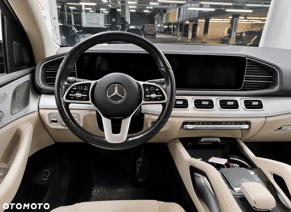 Mercedes-Benz GLE 300 d 4Matic 9G-TRONIC AMG Line - 9