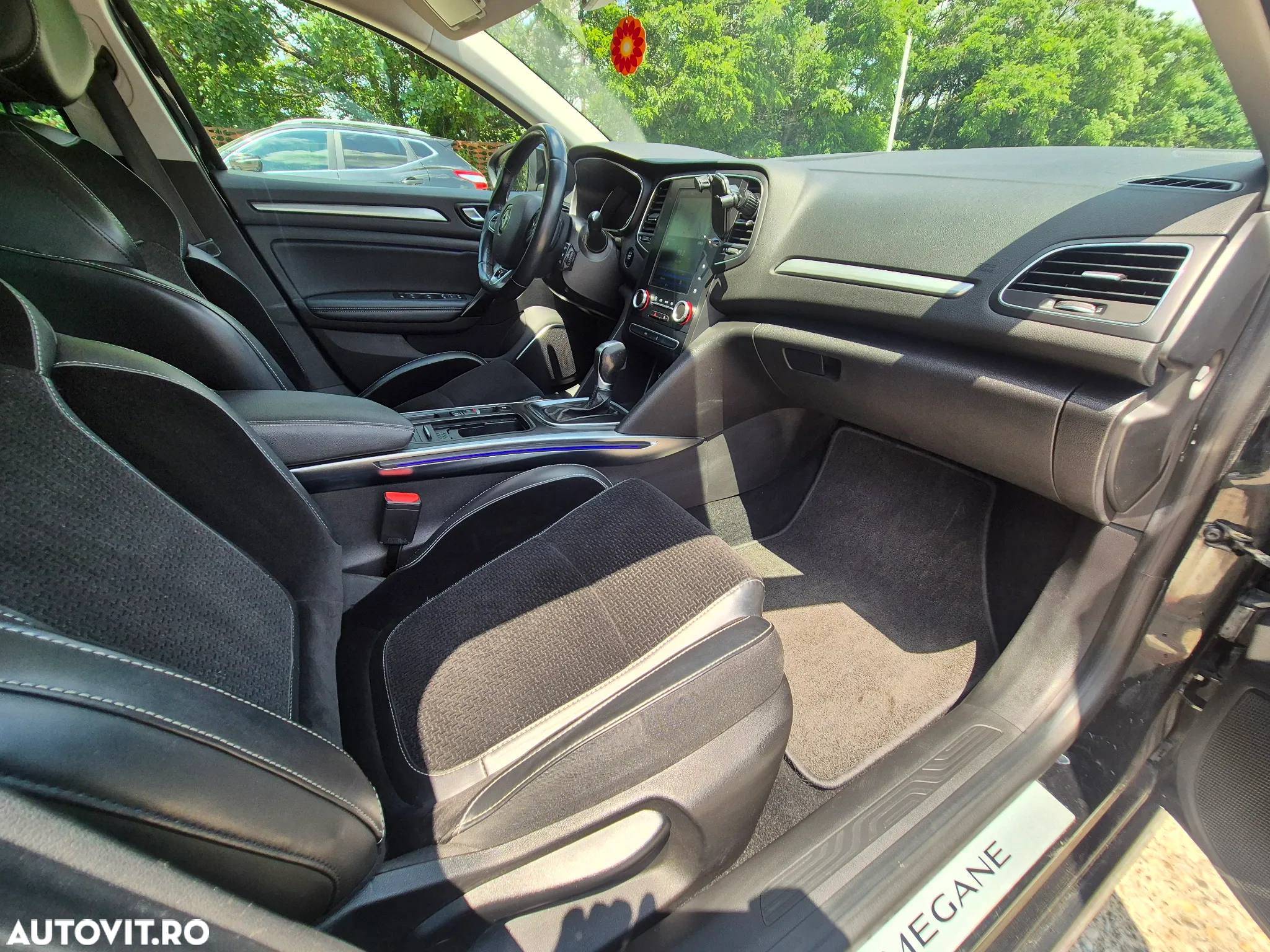 Renault Megane ENERGY dCi EDC Intens - 19