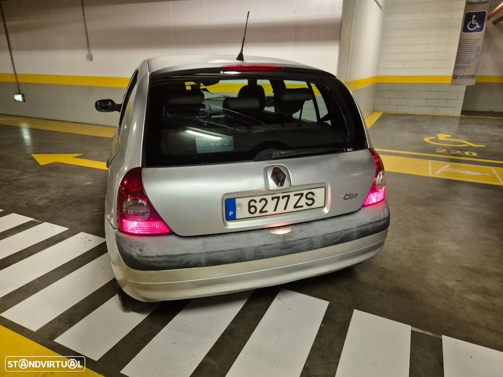 Renault Clio 1.2 Confort Authentique GPL - 9