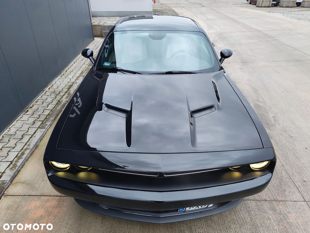 Dodge Challenger - 19