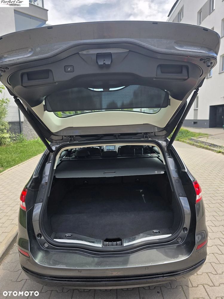 Ford Mondeo SW 2.0 Hybrid Executive Plus - 33