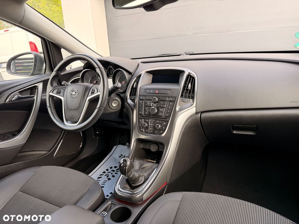 Opel Astra 1.4 Turbo Innovation - 17