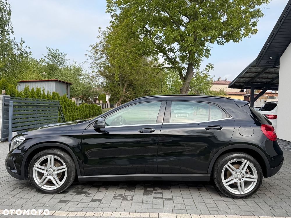 Mercedes-Benz GLA - 15