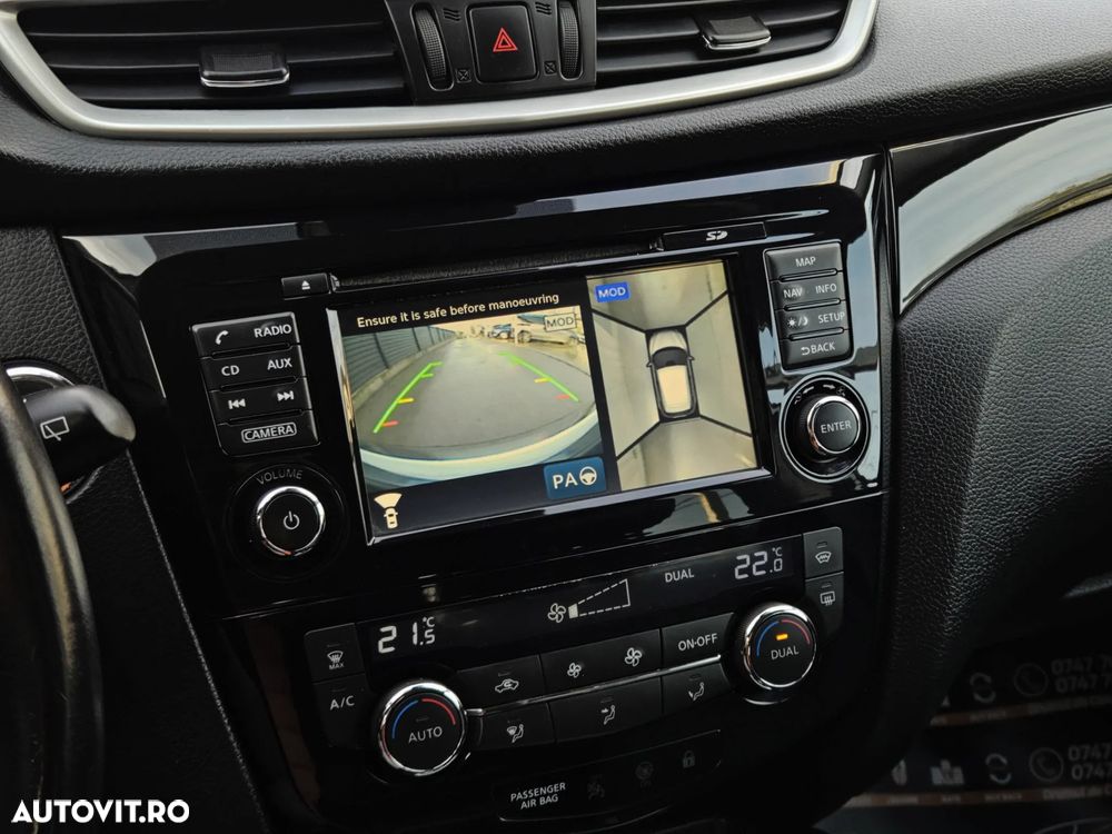 Nissan Qashqai 1.6 DCI Xtronic TEKNA - 25