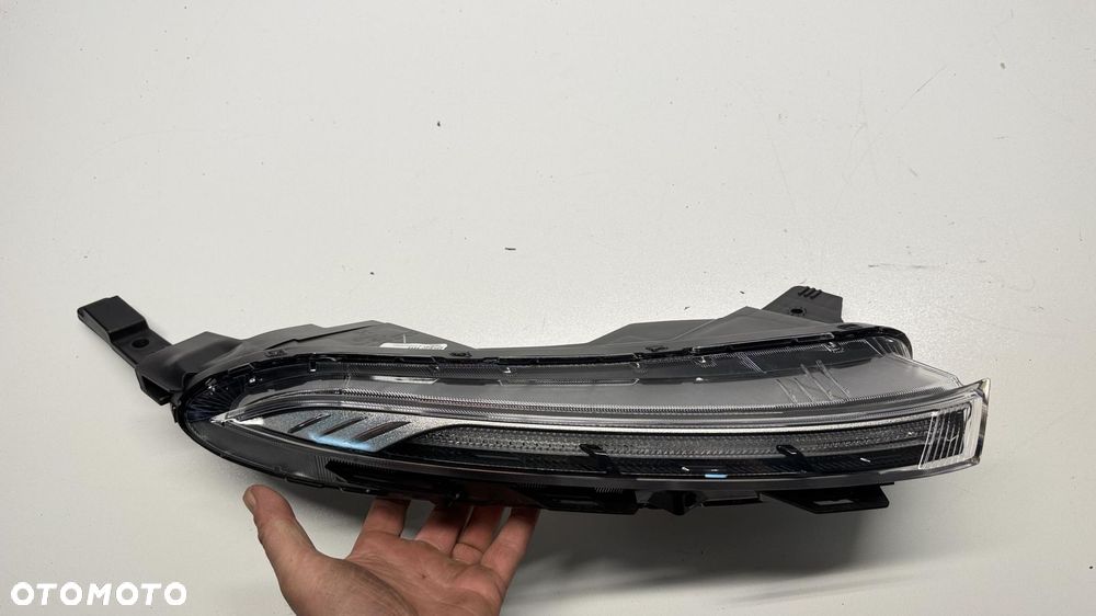 LAMPA PRAWA PRZEDNIA GÓRNA HYUNDAI BAYON  92208Q0500 NOWA OEM - 6