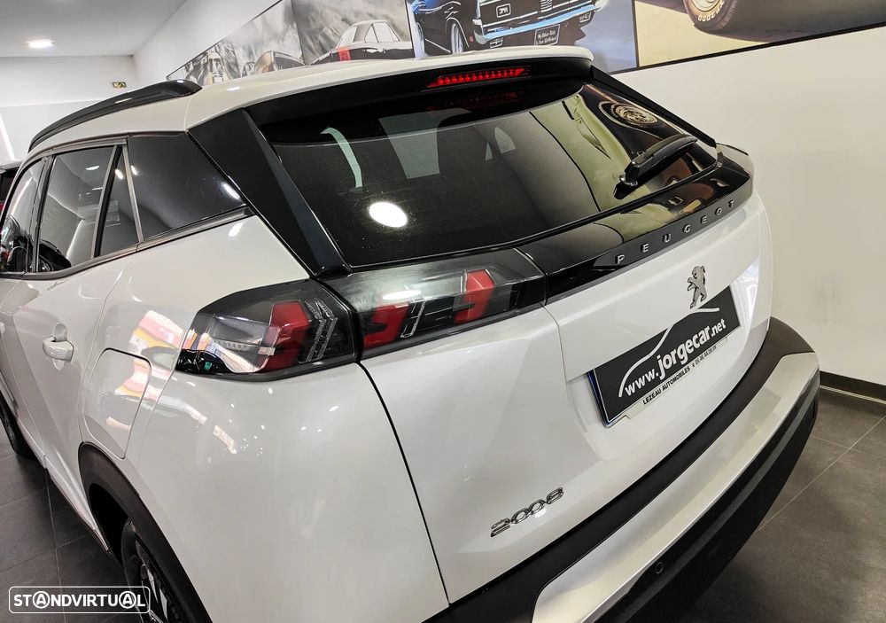 Peugeot 2008 1.2 PureTech Allure EAT8 - 16